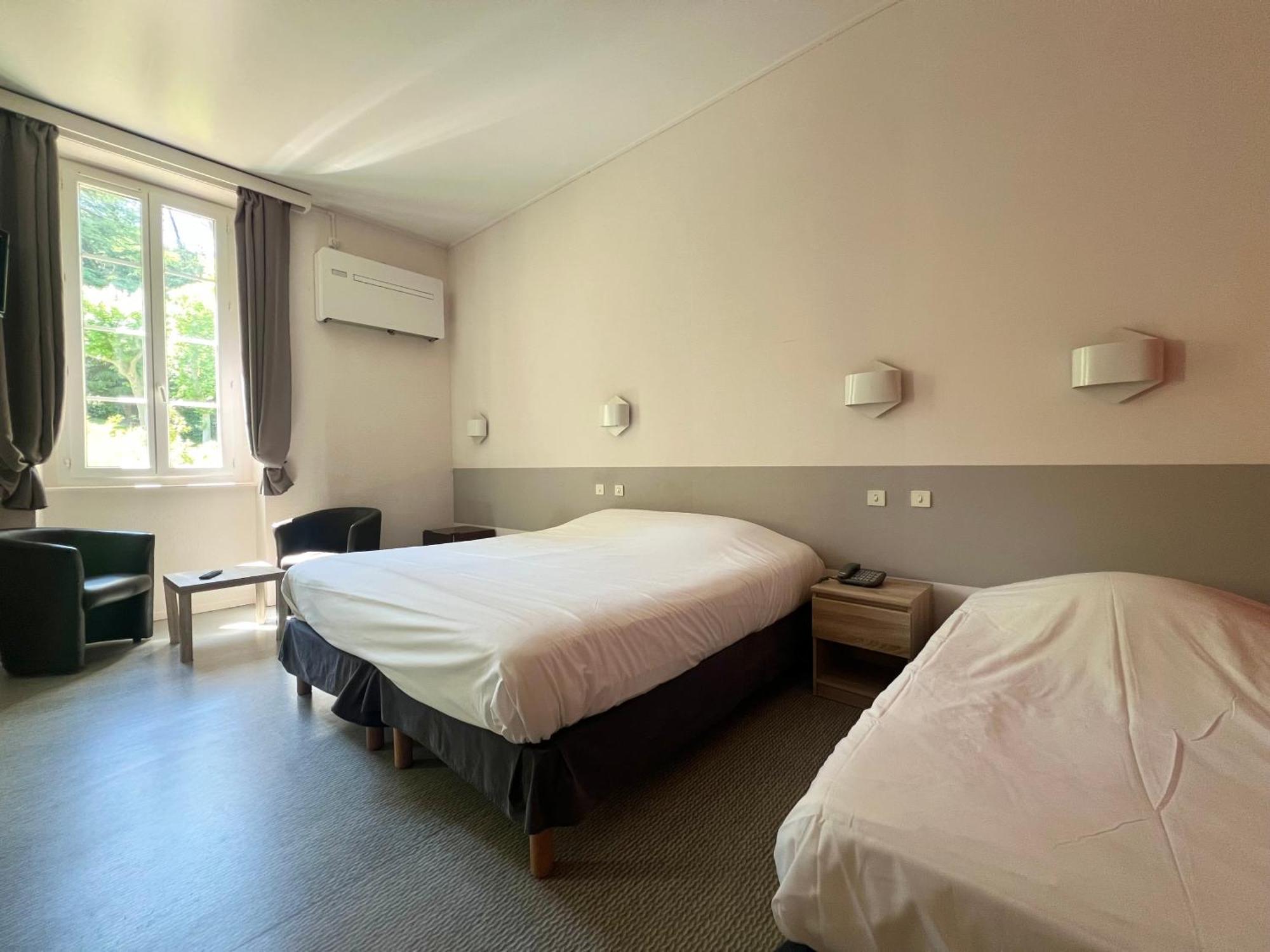 Logis Hotel Restaurant Des Thermes Lamalou-les-Bains Esterno foto