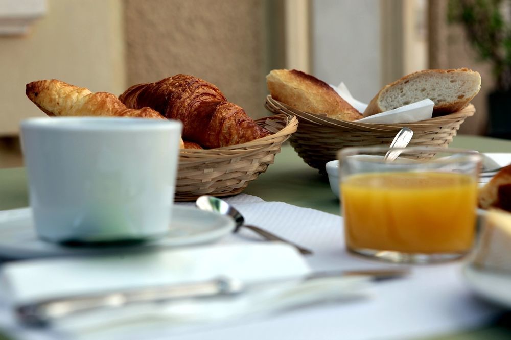 Logis Hotel Restaurant Des Thermes Lamalou-les-Bains Esterno foto